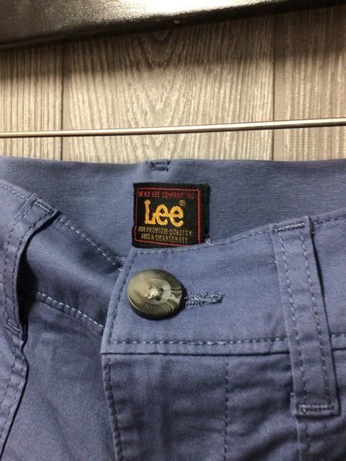 Lee Shorts Size Medium